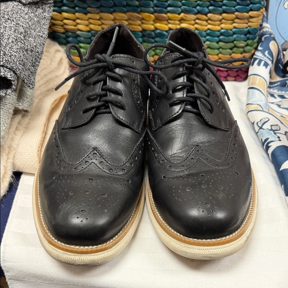 Classic Black Leather Men's Brogues